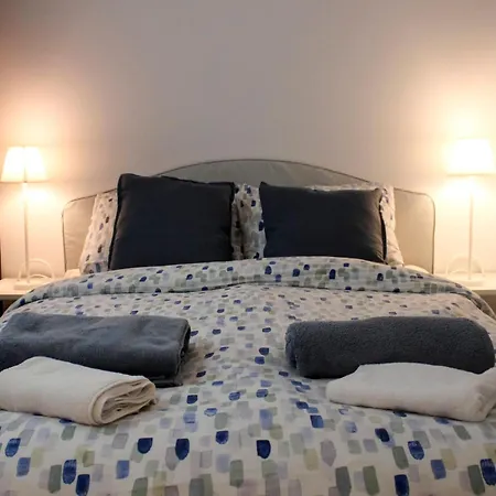 Appartement Atypical T3 In The Heart Of Paris