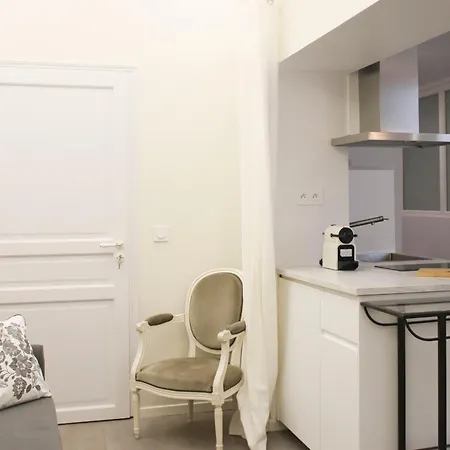 Atypical T3 In The Heart Of Appartement Paris